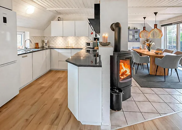 Amazing In With Kitchen